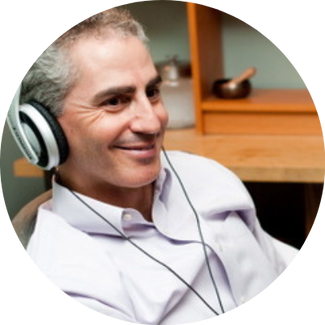 Tony Martignetti hosting a planned giving podcast.